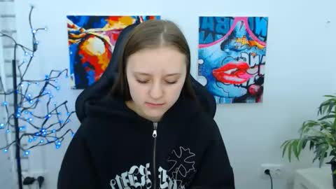 arinabelle online show from November 2025 02:26:01 AM