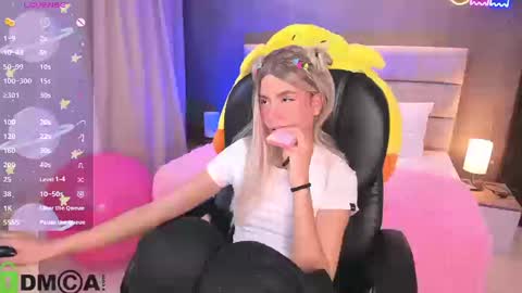 Snapshot of arinextdoor chatting on September 2025 09:36:02 PM Ari online show from September 2025 09:36:02 PM