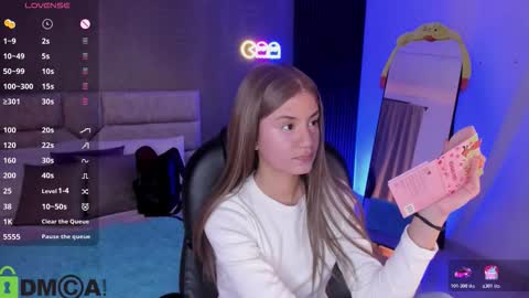 Ari  online show from January 2026 09:28:01 PM