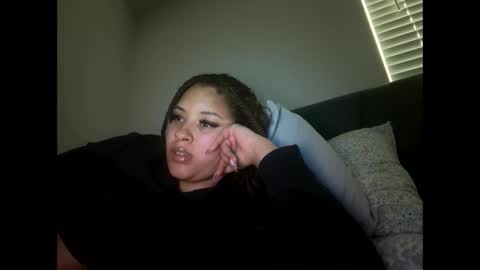 Ari dream online show from February 2025 07:05:02 PM