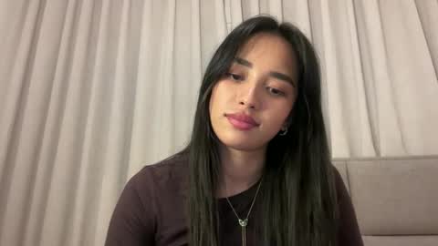 Lily online show from November 2025 03:27:01 PM