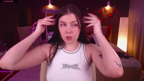 Astrid online show from December 2024 12:27:02 PM