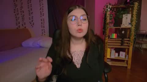 Astrid online show from November 2025 03:17:01 AM