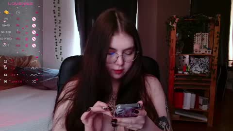 Snapshot of arizonaa_muse chatting on June 2026 10:57:02 AM Astrid online show from June 2026 10:57:02 AM