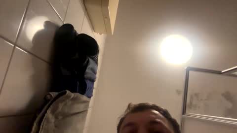 armyskater32 online show from October 2025 08:53:02 PM