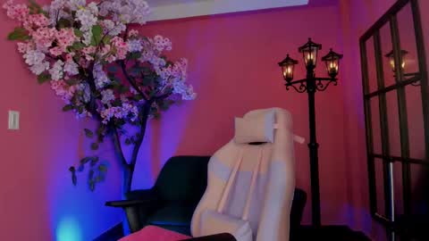 Arohom Lester online show from February 2026 02:05:01 PM