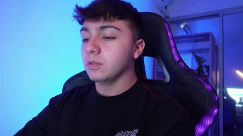 aron__cooper online show from April 2026 02:33:02 AM