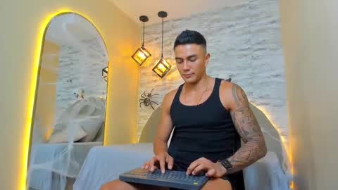 ARON BOLT online show from October 2025 09:26:02 PM