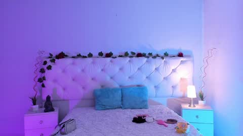 Aron cruz  online show from February 2025 02:16:01 PM