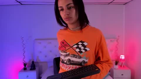 Aron cruz  online show from September 2025 01:45:01 PM