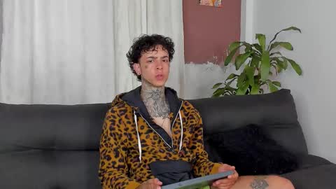 Snapshot of aron_ford chatting on October 2025 11:49:02 AM Aron ford online show from October 2025 11:49:02 AM