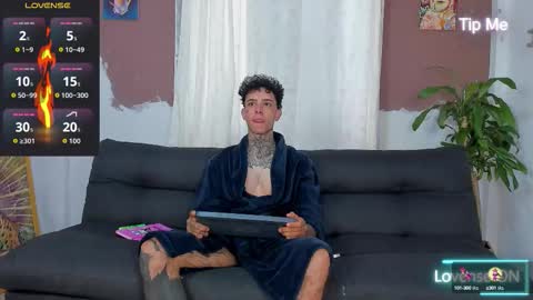 Snapshot of aron_ford chatting on October 2025 12:28:02 PM Aron ford online show from October 2025 12:28:02 PM