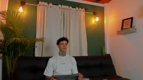 Aron ford online show from October 2025 03:29:02 AM