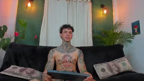 Snapshot of aron_ford chatting on June 2026 02:53:01 AM Aron ford online show from June 2026 02:53:01 AM