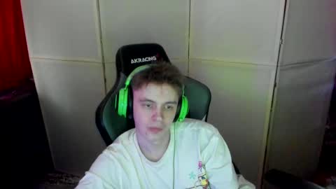 Snapshot of aron_neall chatting on February 2025 01:06:01 PM biggest penis online show from February 2025 01:06:01 PM