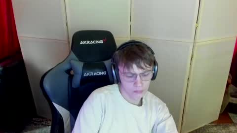 Snapshot of aron_neall chatting on March 2025 10:07:02 AM biggest penis online show from March 2025 10:07:02 AM