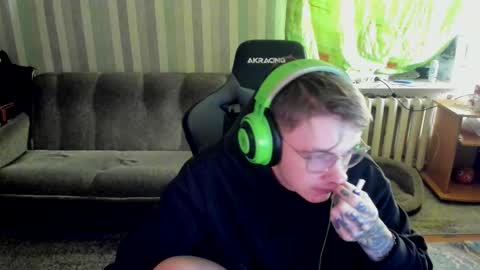 Snapshot of aron_neall chatting on October 2025 07:36:02 AM biggest penis online show from October 2025 07:36:02 AM