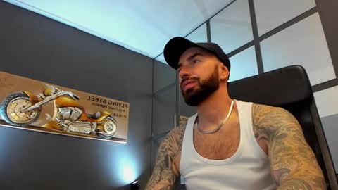 AronGrant online show from November 2025 09:32:01 AM