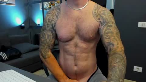 Snapshot of arongrant chatting on June 2026 09:30:02 AM AronGrant online show from June 2026 09:30:02 AM
