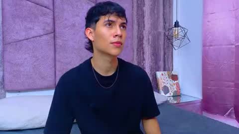 Arontawers online show from March 2026 07:29:01 PM