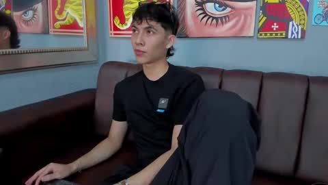 Arontawers online show from March 2026 07:13:02 PM