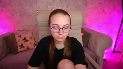 Snapshot of arrinawair chatting on May 2026 07:13:02 AM arrinawair online show from May 2026 07:13:02 AM