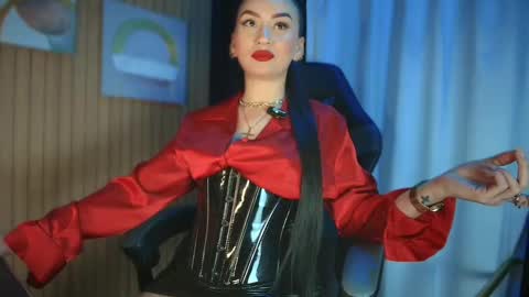    online show from November 2025 05:46:01 PM