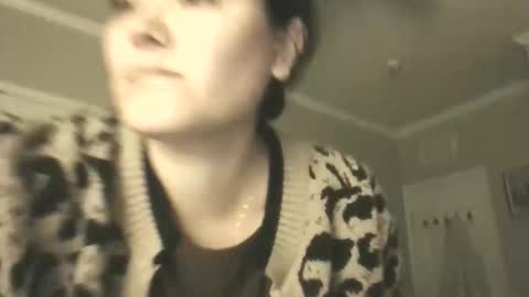 Snapshot of arrosemoi chatting on April 2026 01:47:01 AM arrosemoi online show from April 2026 01:47:01 AM