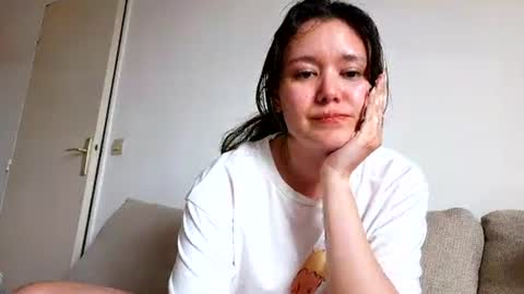 Snapshot of arrosemoi chatting on April 2026 07:46:02 AM arrosemoi online show from April 2026 07:46:02 AM