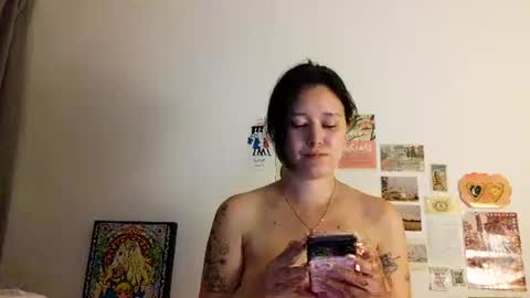 Snapshot of arrosemoi chatting on May 2026 09:11:02 PM arrosemoi online show from May 2026 09:11:02 PM