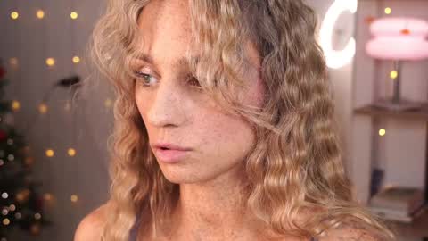 Snapshot of artease chatting on December 2024 10:23:02 AM Arti  Next Streams -  online show from December 2024 10:23:02 AM