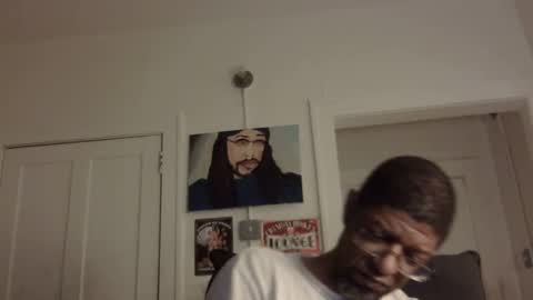 Snapshot of arteblazze chatting on January 2025 03:04:02 AM Arteblazze not daddy boy bitch or nigga online show from January 2025 03:04:02 AM