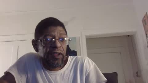 Snapshot of arteblazze chatting on February 2025 01:26:02 AM Arteblazze not daddy boy bitch or nigga online show from February 2025 01:26:02 AM