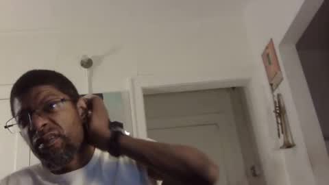 Snapshot of arteblazze chatting on February 2025 01:47:01 AM Arteblazze not daddy boy bitch or nigga online show from February 2025 01:47:01 AM