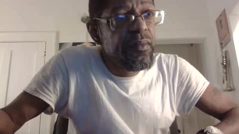 Snapshot of arteblazze chatting on February 2025 11:15:01 PM Arteblazze not daddy boy bitch or nigga online show from February 2025 11:15:01 PM