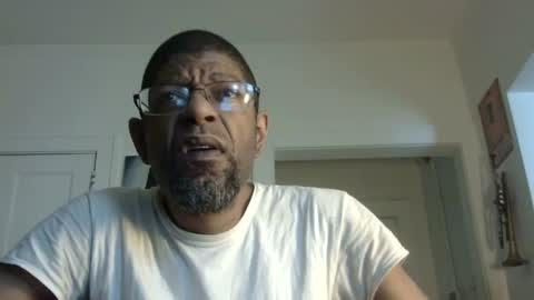 Snapshot of arteblazze chatting on February 2025 02:11:02 PM Arteblazze not daddy boy bitch or nigga online show from February 2025 02:11:02 PM
