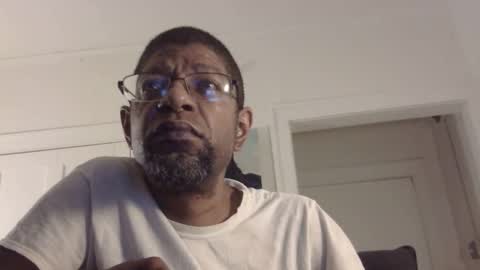 Snapshot of arteblazze chatting on February 2025 01:25:02 AM Arteblazze not daddy boy bitch or nigga online show from February 2025 01:25:02 AM