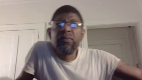 Snapshot of arteblazze chatting on February 2025 04:40:01 AM Arteblazze not daddy boy bitch or nigga online show from February 2025 04:40:01 AM