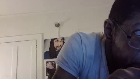 Snapshot of arteblazze chatting on February 2025 01:59:02 AM Arteblazze not daddy boy bitch or nigga online show from February 2025 01:59:02 AM