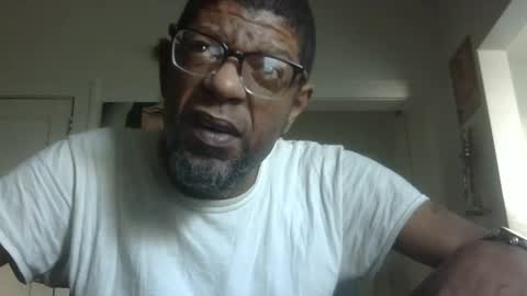 Snapshot of arteblazze chatting on September 2025 01:00:01 PM Arteblazze not daddy boy bitch or nigga online show from September 2025 01:00:01 PM