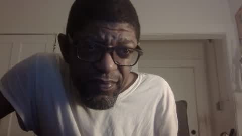 Snapshot of arteblazze chatting on October 2025 01:36:02 AM Arteblazze not daddy boy bitch or nigga online show from October 2025 01:36:02 AM