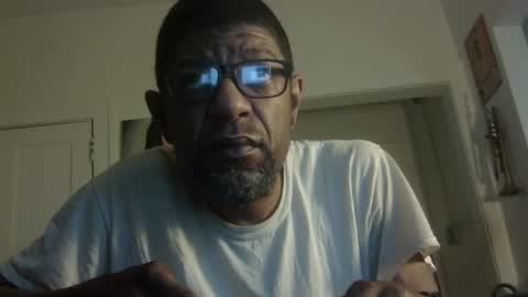 Snapshot of arteblazze chatting on October 2025 01:01:01 PM Arteblazze not daddy boy bitch or nigga online show from October 2025 01:01:01 PM
