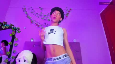 Snapshot of artemis_jones chatting on April 2026 10:04:02 PM Artemis online show from April 2026 10:04:02 PM