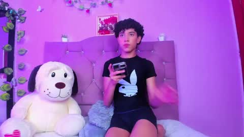 Snapshot of artemis_jones chatting on April 2026 07:58:02 PM Artemis online show from April 2026 07:58:02 PM