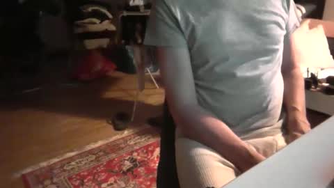 artesian99 online show from December 2025 06:03:01 PM