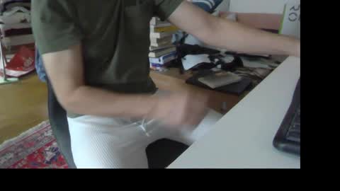 Snapshot of artesian99 chatting on May 2026 09:06:02 AM artesian99 online show from May 2026 09:06:02 AM