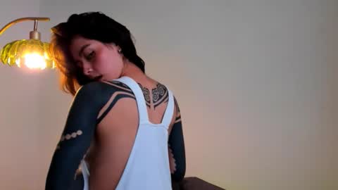 Linda  independent model artgeea online show from December 2025 03:52:02 PM