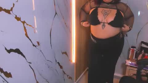 Snapshot of arthemisa_tayy chatting on May 2026 12:15:02 AM Arthemisa online show from May 2026 12:15:02 AM