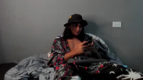 I AM HERE online show from February 2025 04:06:01 AM