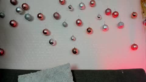 MIA OF artmiajoy online show from December 2025 11:38:02 AM